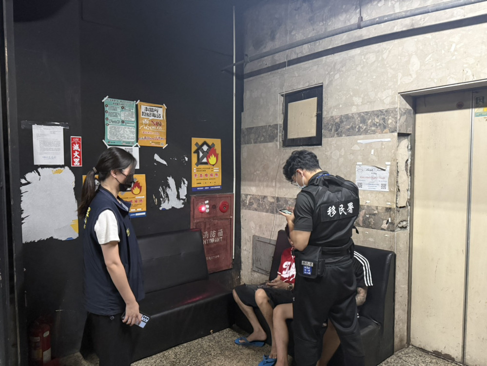 守護暑期夜生活安全　高雄第五大隊跨機關強力稽查娛樂場所