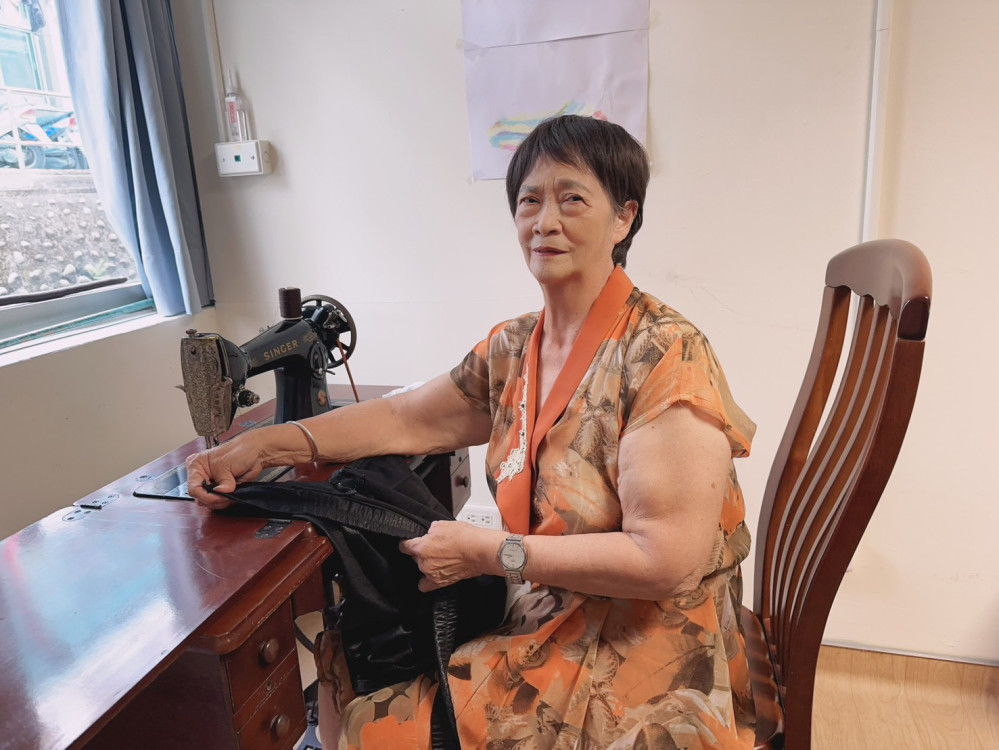 彰化榮家8旬嬤復古老針車翻轉新活力 古董裁縫機實踐自主復能
