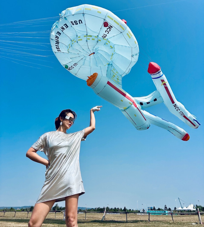 「風吹七Go」七股鹽山風箏嘉年華登場 超萌外星人出沒