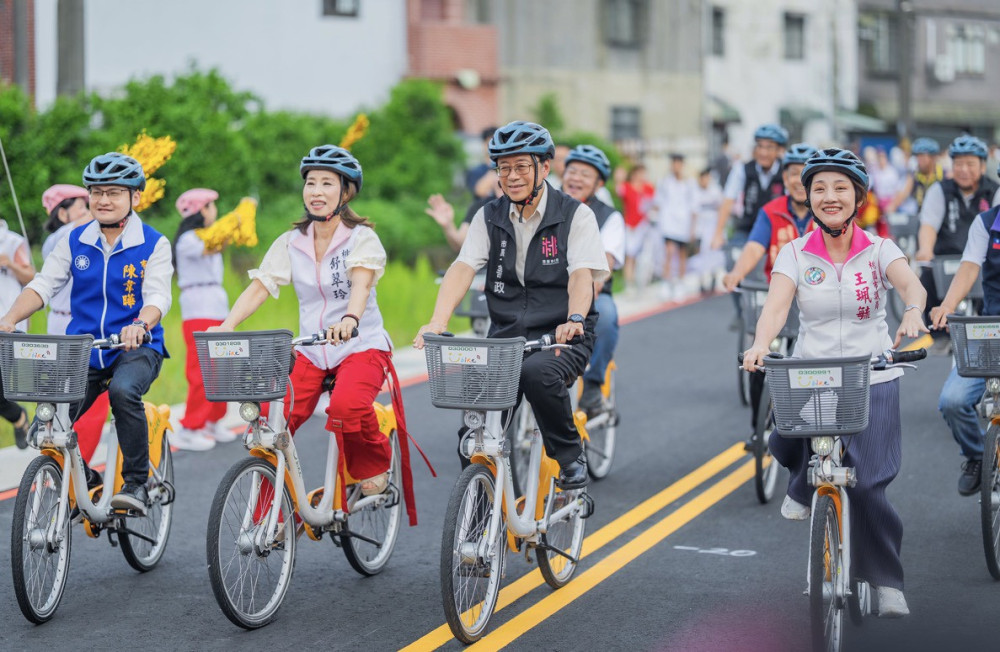 平鎮平東路239巷新闢道路完工　張善政：改善通行動線強化救災效率