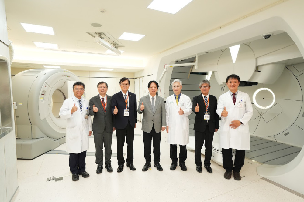 臺中榮總質子治療中心大樓開幕暨醫護宿舍大樓動土   總統賴清德親臨見證醫療新量能