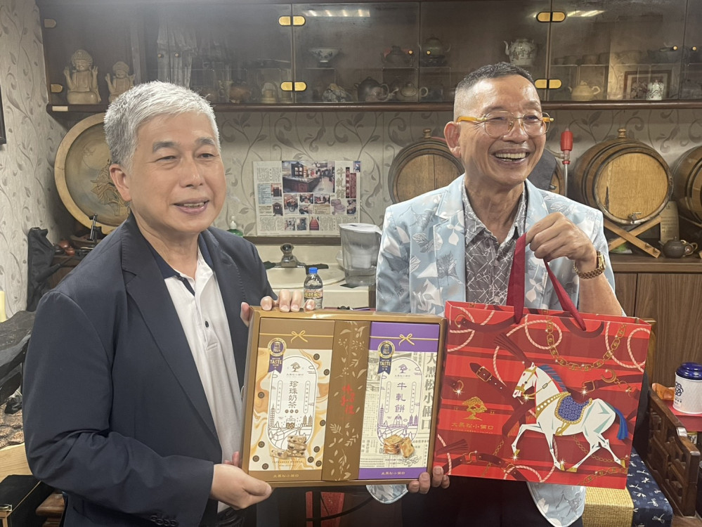 劉錦村拜訪邱義榮 「黃仁勳同款牛軋糖」成亮點 共話百年品牌、AI與台灣商業新未來