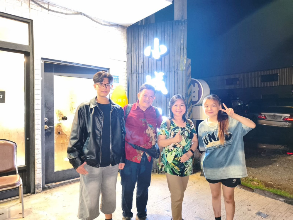 跨越千里盼深化華教合作 峇里島留臺校友會專訪金大探視學生 