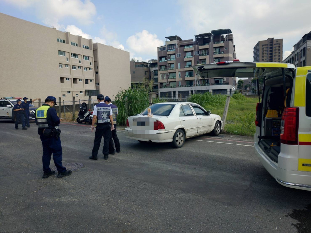 離奇命案？轎車自行滑行停護欄旁　44歲男車內身亡