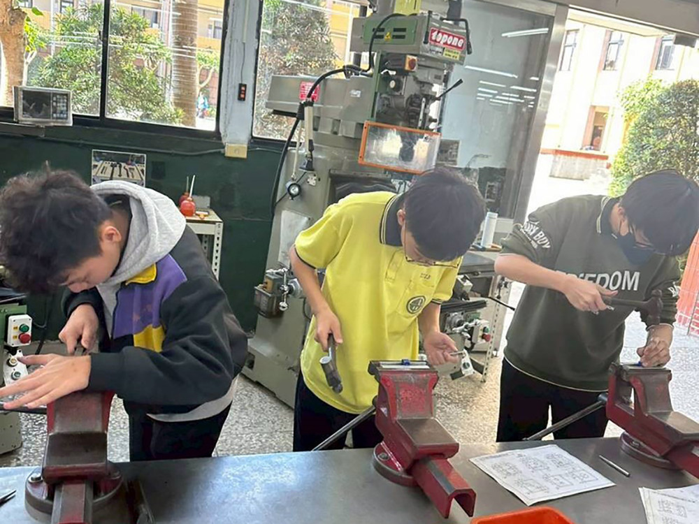 新北開設免費國中技藝教育班　以實作探索13大職群