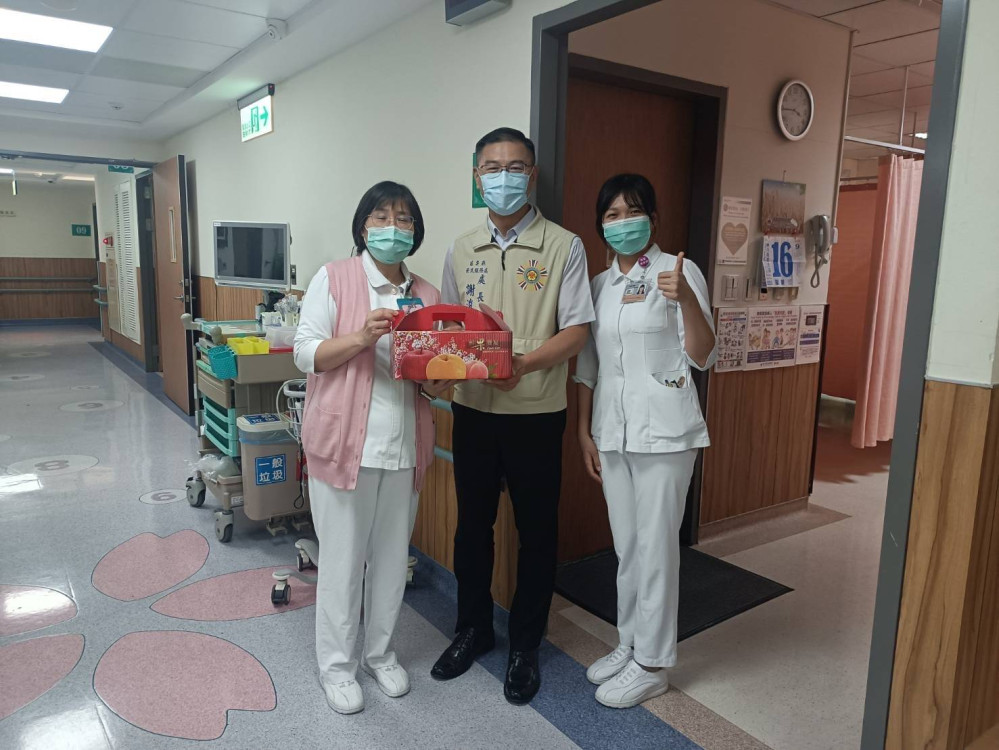 苗栗榮服處秋節前慰訪住院榮民 拜會中榮深化醫療網絡 
