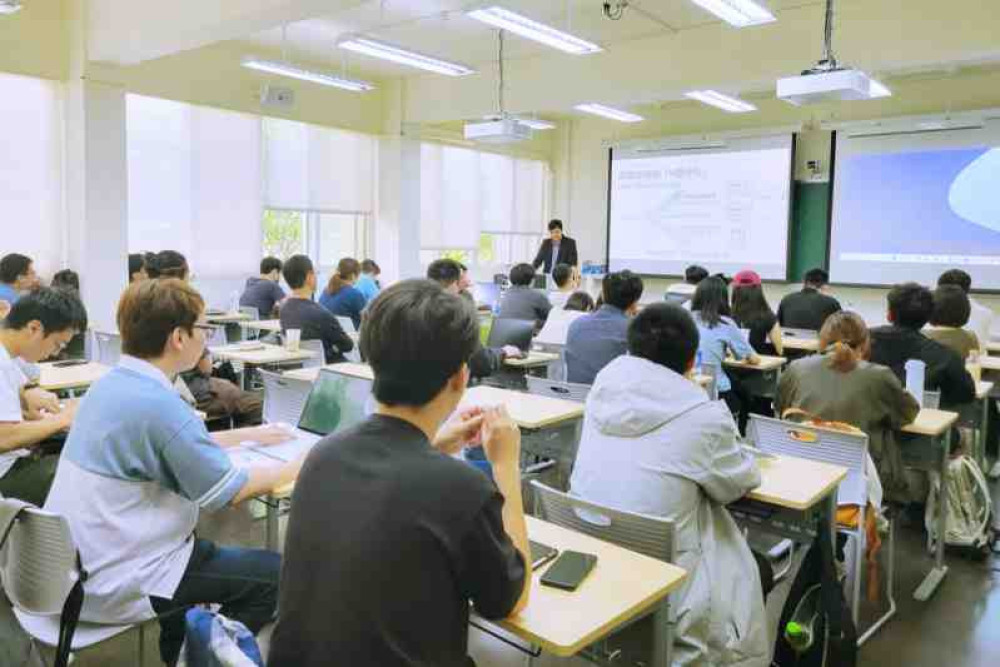 文科生成功逆襲！房產經理變身工程師　桃竹苗分署半導體職訓助跨域轉職