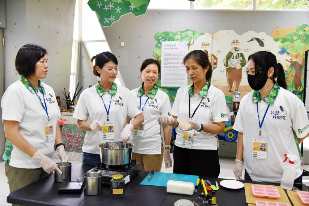 勞動部多元就業助攻62歲她巴克禮公園找到職涯新舞台