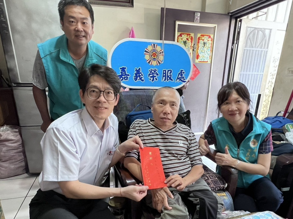 榮服處秋節前連結欣嘉石油氣送愛關懷榮民眷