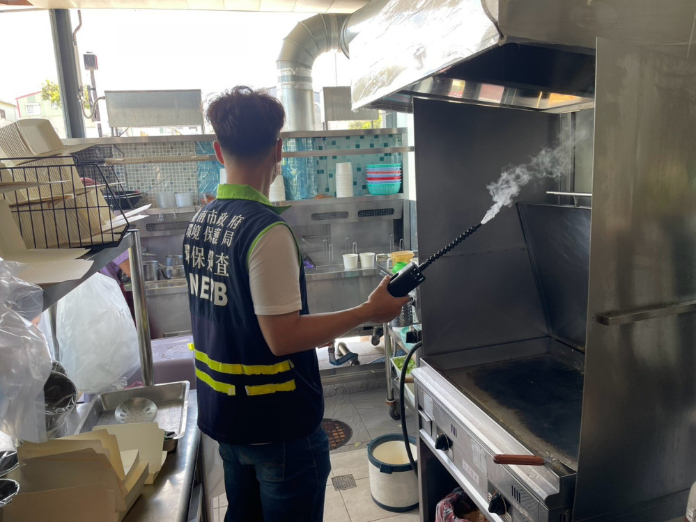 臺南餐飲油煙管制再升級　首推氣罩集氣效能檢測從源頭減污