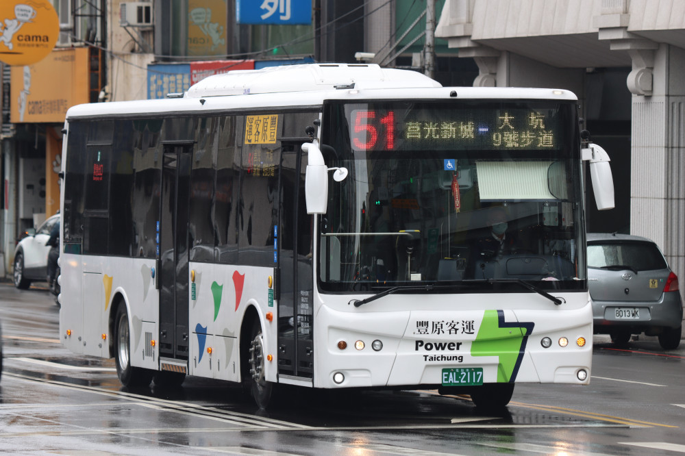 學童睡過站好慌張！公車駕駛暖心化解驚魂   展現城市溫度
