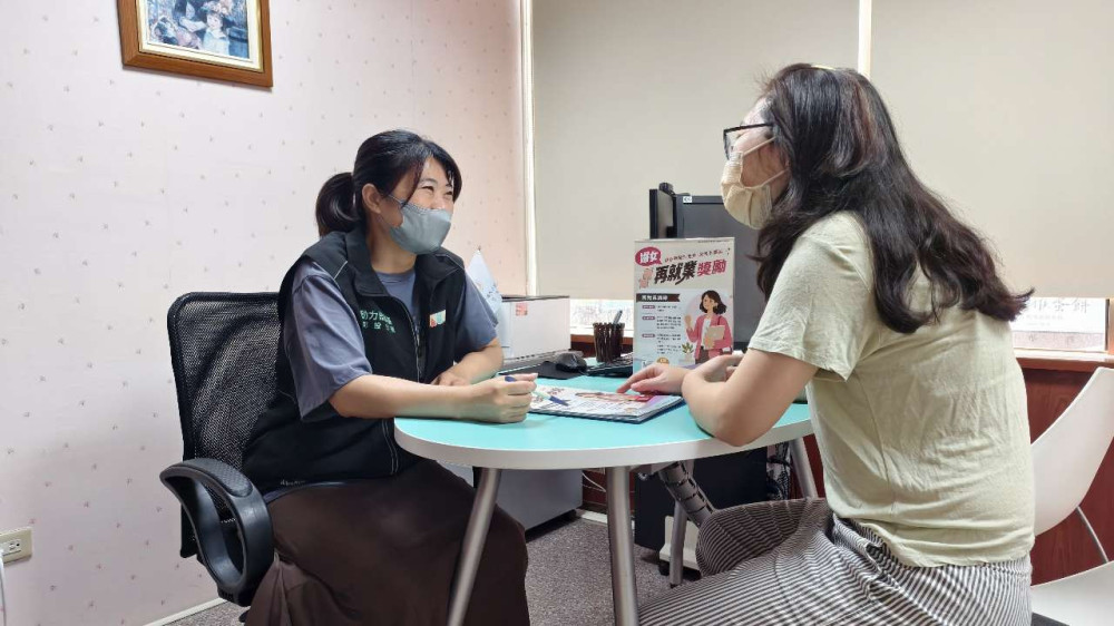 婦女重返職場有助力  中彰投分署運用婦女再就業計畫 助逾7000名婦女成功就業