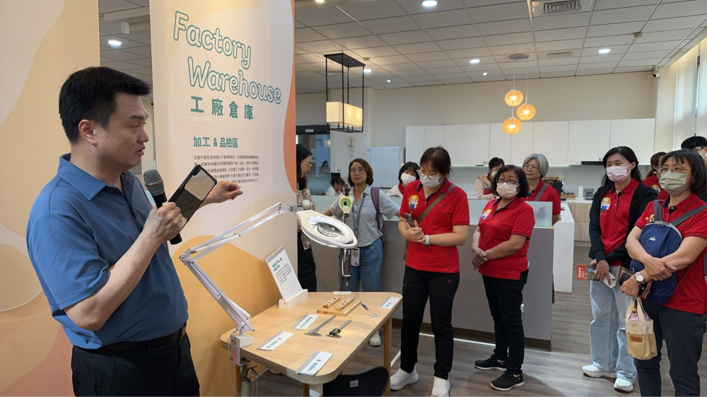臺南就服人員赴雲林取經　結合AI與輔具打造友善職場