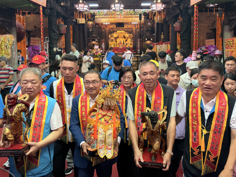 新莊慈祐宮捐贈復康巴士　將善信力量化為助人行動