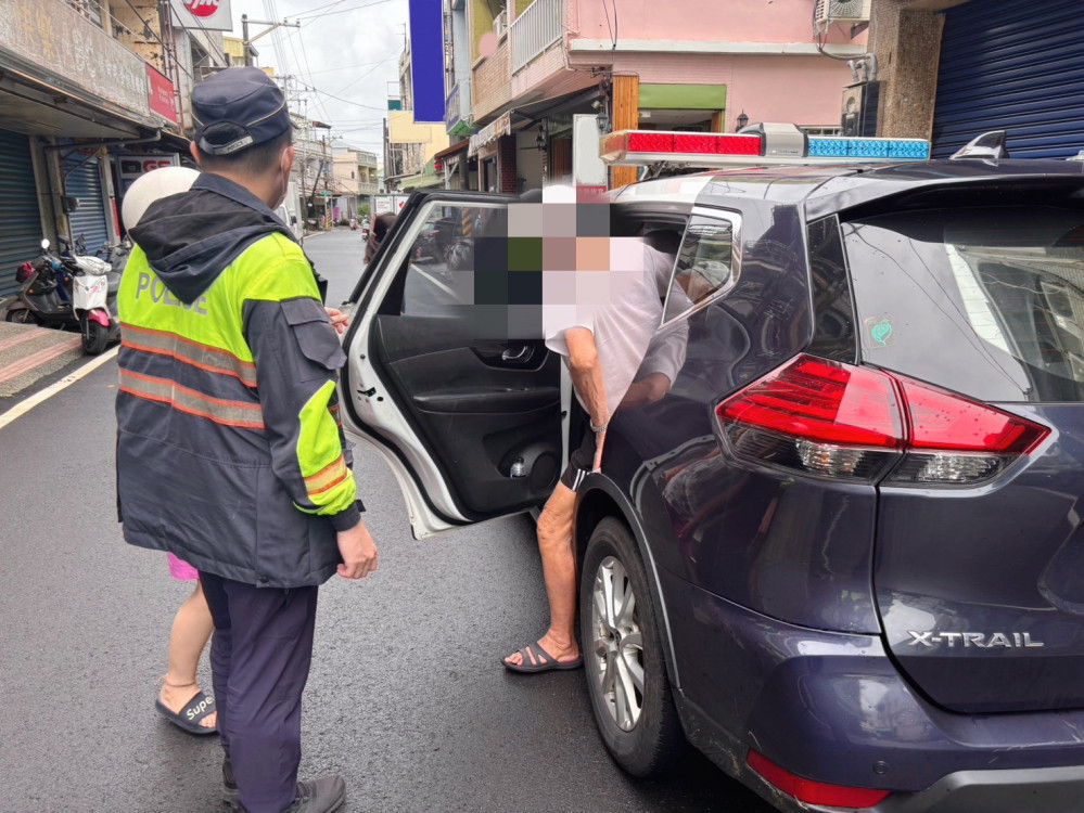 水底寮郵局驚見老翁久坐疑迷途　枋寮警多方查訪確認身分助團圓