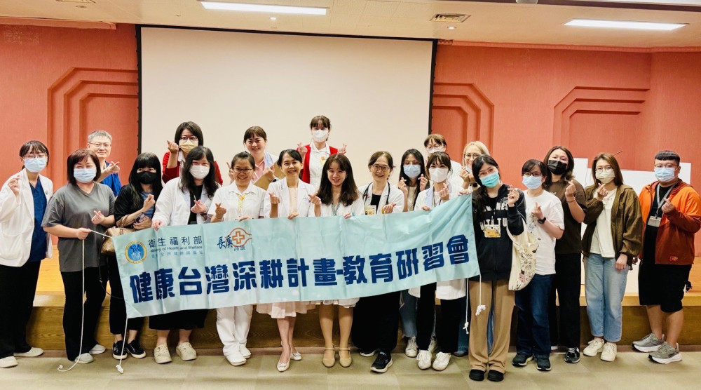高雄長庚推動醫護友善職場 導入AI情境教案