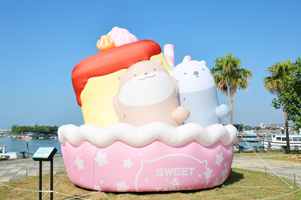 朗萌綺盟萌翻安平！12米巨型水上氣偶登場　37天展期打造秋冬觀光亮點