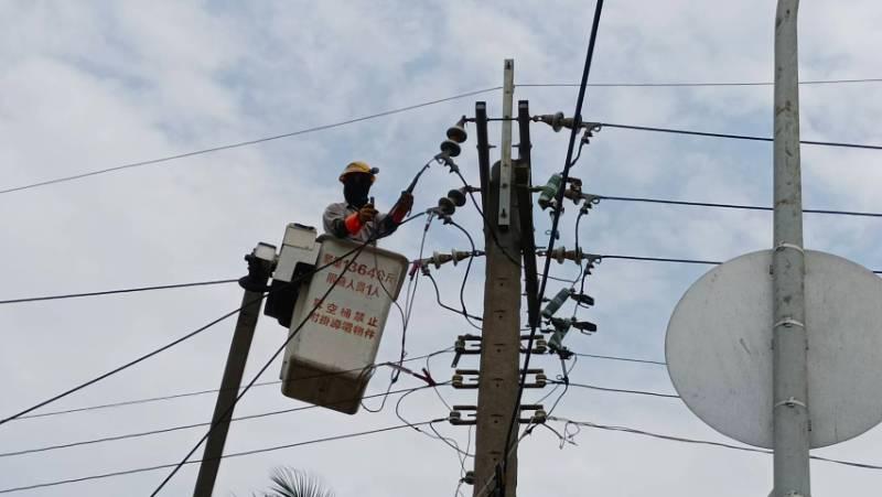 大雨特報造成路竹、湖內等地區3266戶停電   台電迅速修復陸續供電
