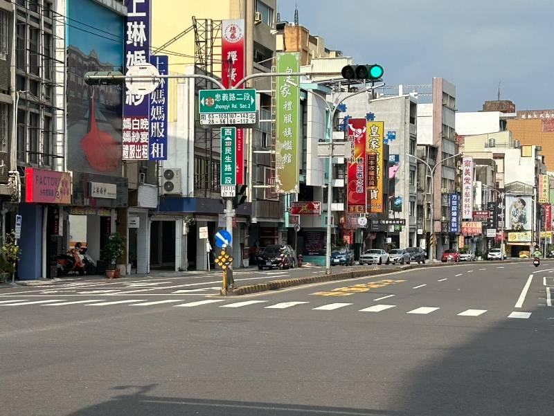 台南市政府4月27日起再取消7處路段內側禁行機車及強制兩段式左轉規定